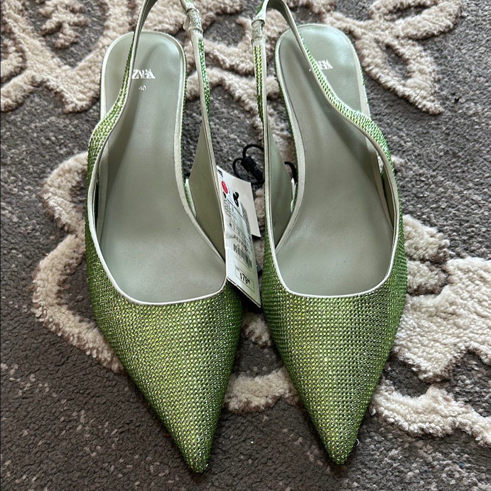Zara Metallic Green Heels with Pointed Toe and Textured Finish